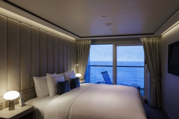 Silversea, Silver Ray, Silver Suite Bedroom ©Silversea Cruises Ltd.jpg